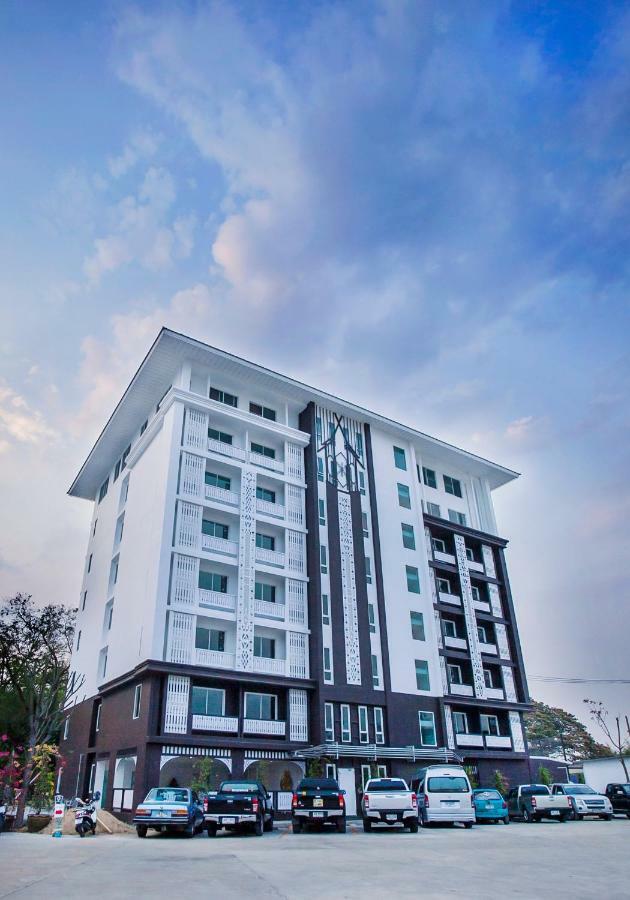 At Ruam Chok Hotel Chiang Mai Bagian luar foto